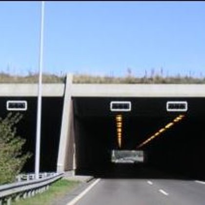 Tunnel Montlingen (CH) 180 NAV Tunnelleuchten