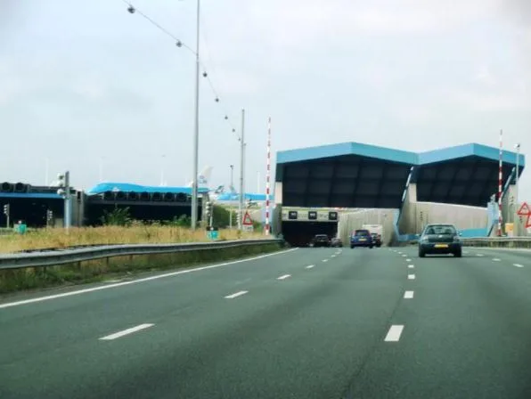 Tunnel Shiphol (Netherland)